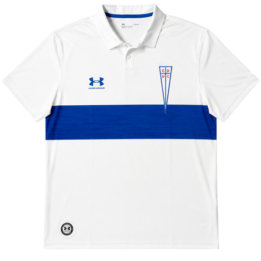 Universidad Católica Forması - Ön